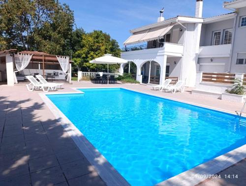 Terra Luxury Home — 4-Star Luxury Hotel in Drama, Greece