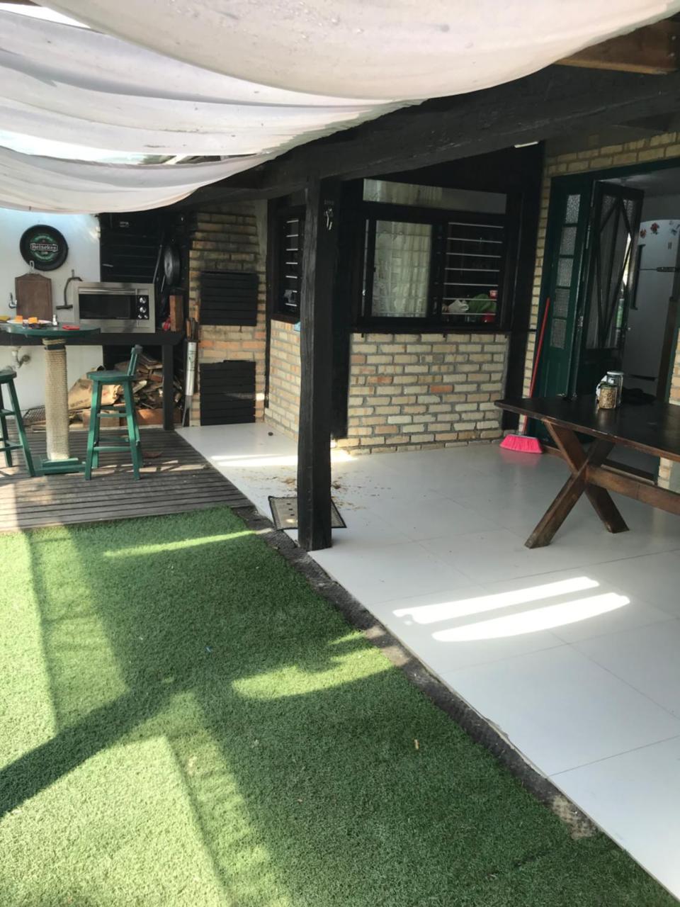 Linda Casa frente mar pé na areia Itapema SC Ar Wi fi Smart Tv