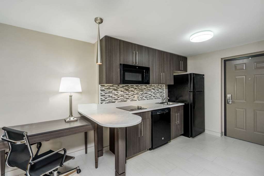 Baymont by Wyndham Clarksville - photo 13