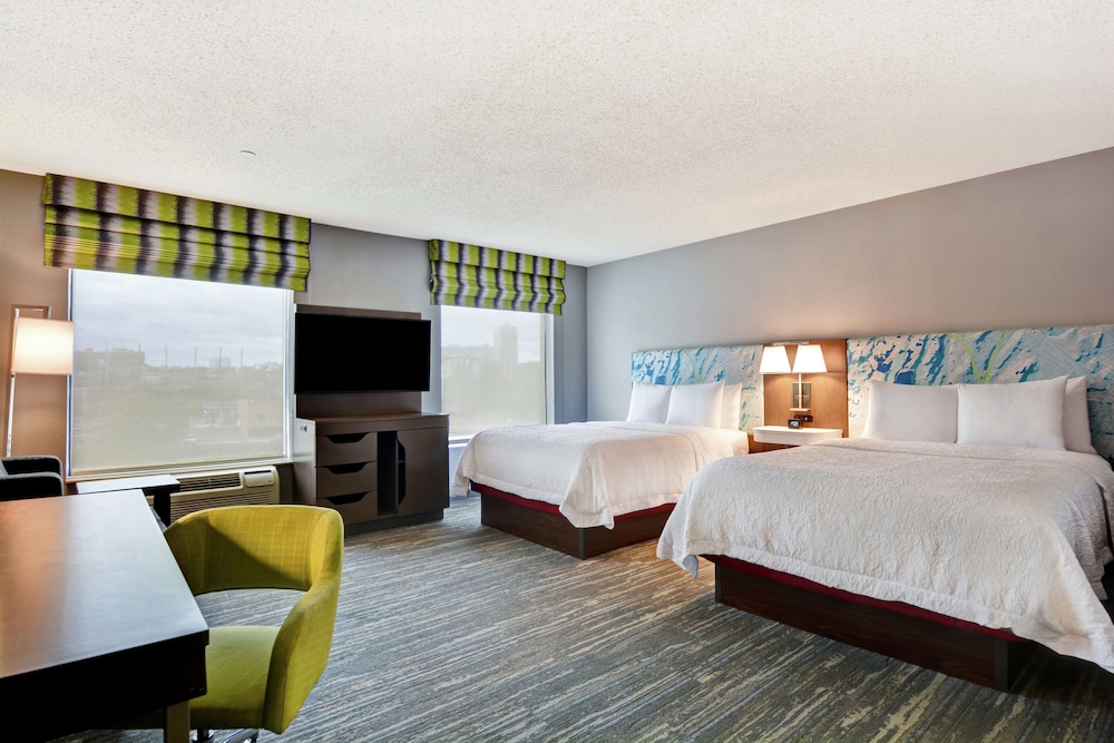 Hampton Inn & Suites Newark Harrison Riverwalk - photo 8