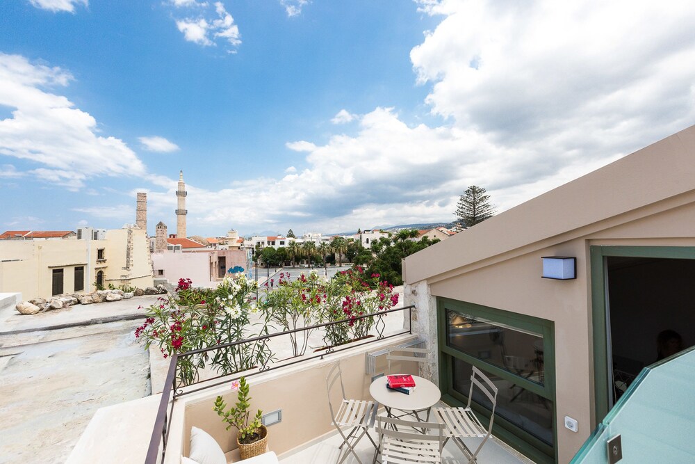 Neratze Hammam Suites - carbon neutral hotel in Rethymno