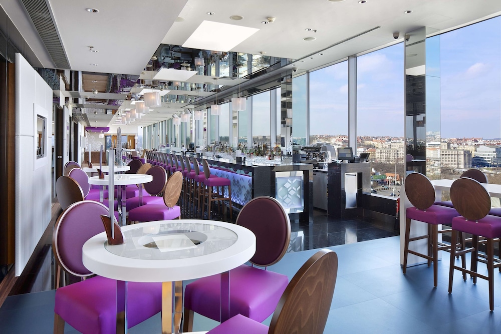 מזון ומשקאות