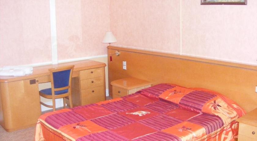 Les Lilas Des Deux Ponts in Auxerre, France