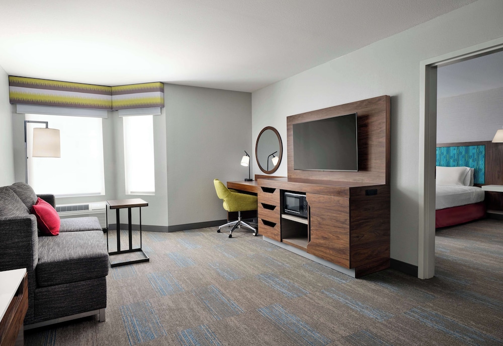 Hampton Inn San Diego Del Mar - photo 10