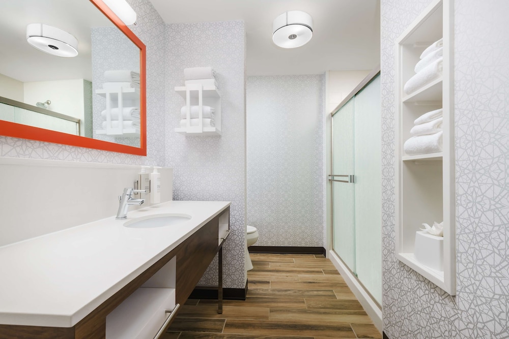 Hampton Inn & Suites West Sacramento - photo 17