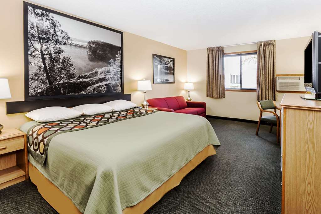 Super 8 by Wyndham Ottawa Starved Rock - photo 7