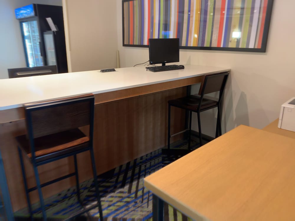 Holiday Inn Express & Suites Exmore Eastern Shore by IHG - photo 40