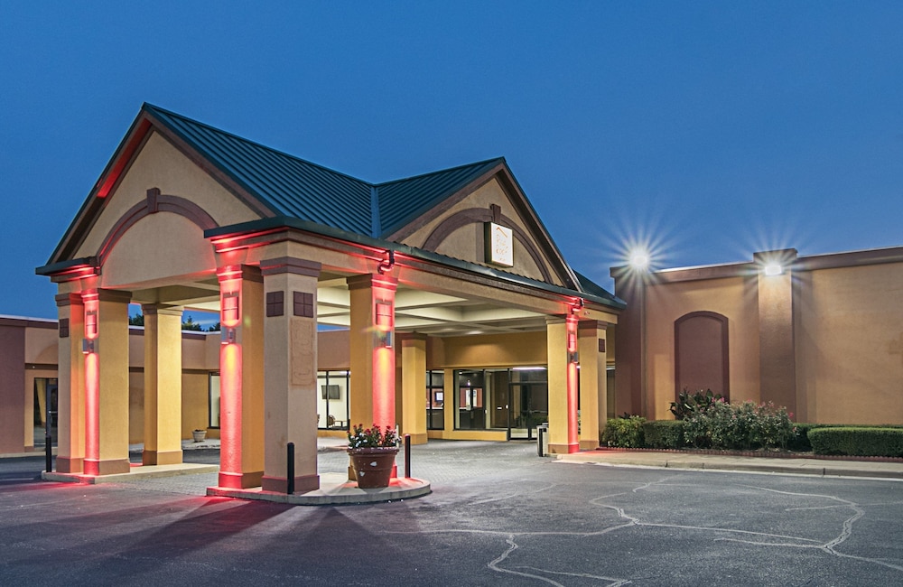 Red Roof Inn Forsyth - photo 24