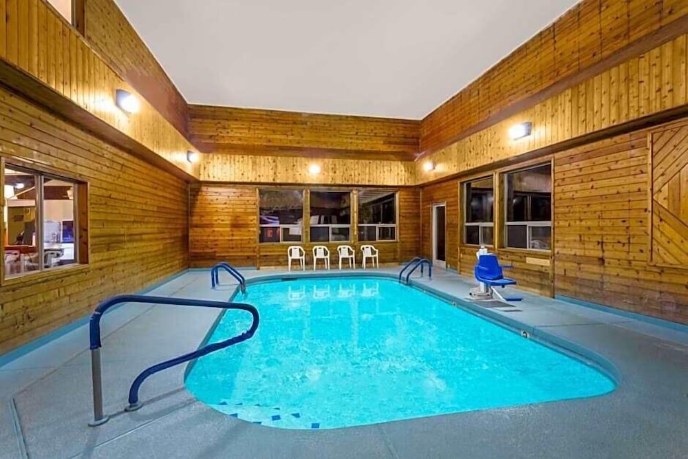 Pinetop Studio Suites - photo 12