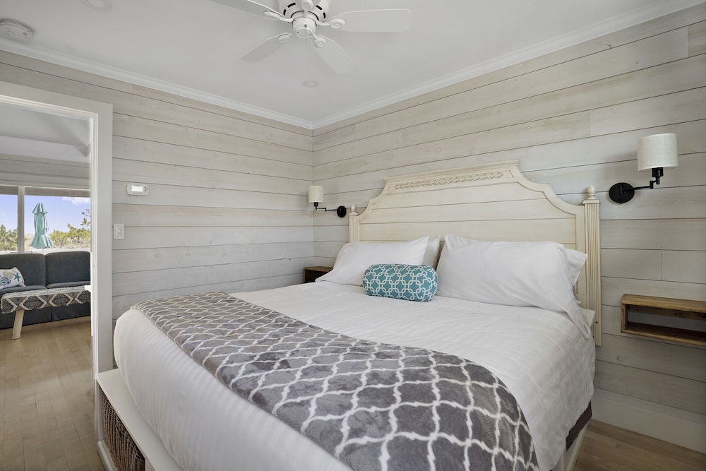 Driftwood Resort - photo 77