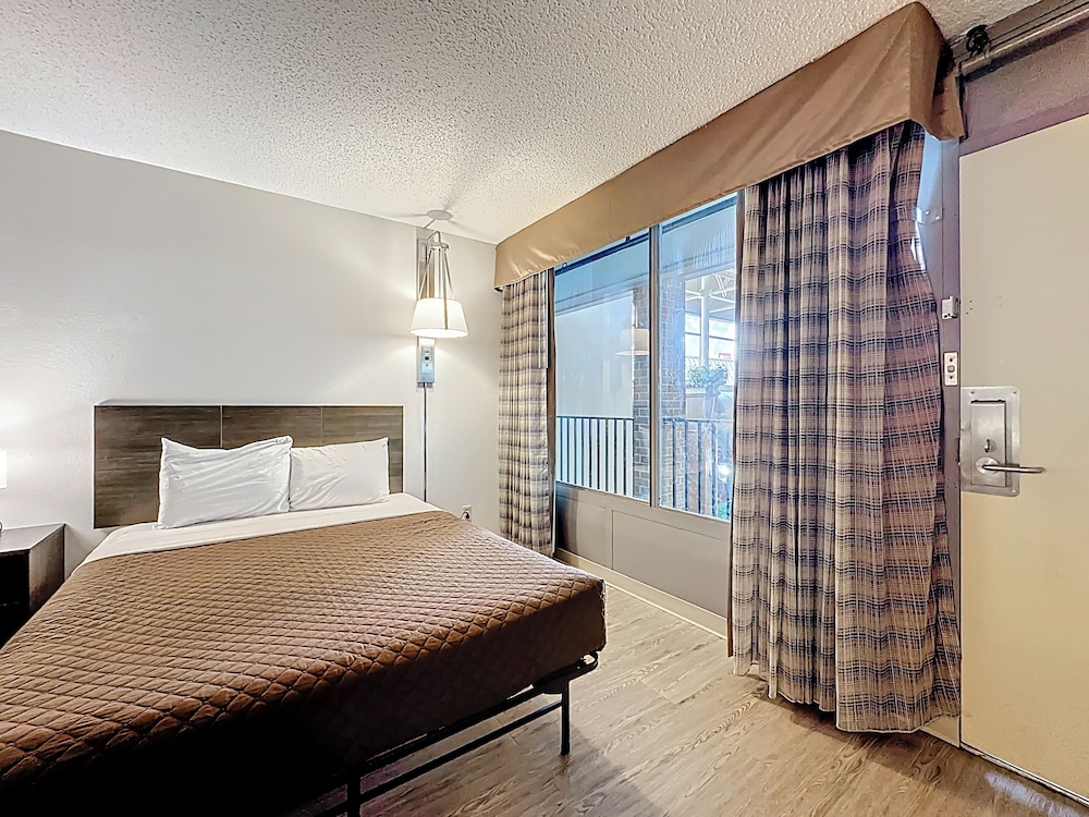 Stayable Jacksonville West - photo 10
