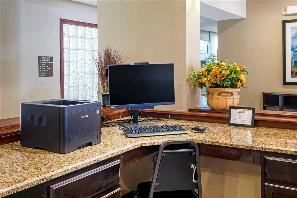 Comfort Suites North Dallas - photo 35