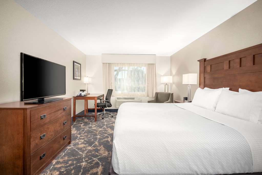 La Quinta Inn & Suites by Wyndham Grants Pass - photo 19