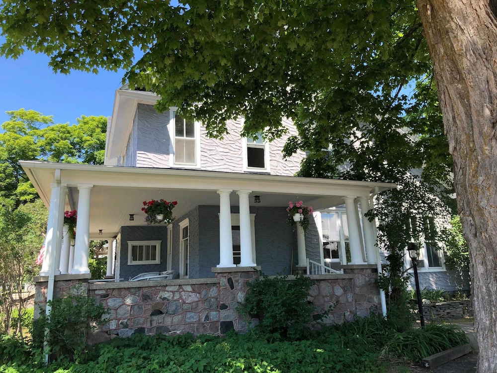 Charlevoix House - photo 54