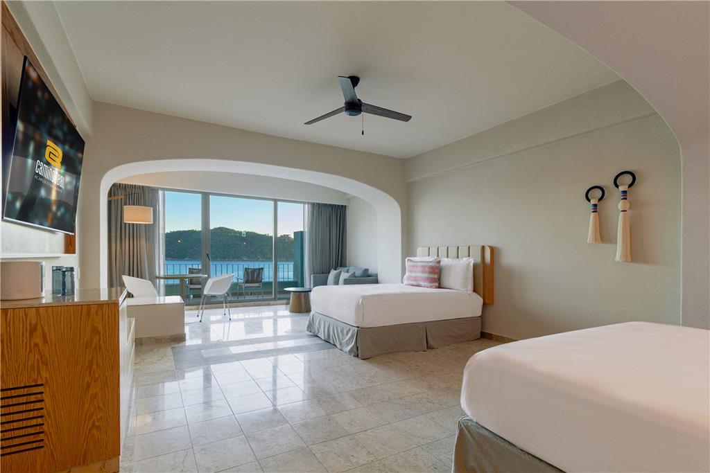 Deluxe Superior king and twin bed