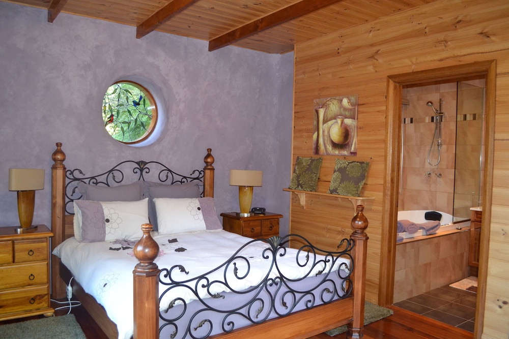 Whispering Spirit Holiday Cottages & Mini Ponies — Franklin — photo 4