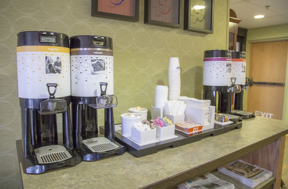 Hampton Inn Wooster - photo 53