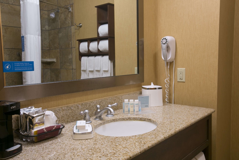 Hampton Inn & Suites Wiggins - photo 33
