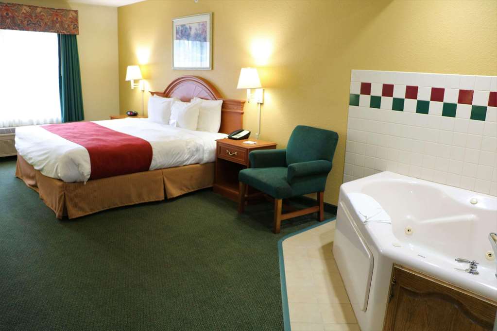 Country Inn & Suites by Radisson Stockton IL - photo 7