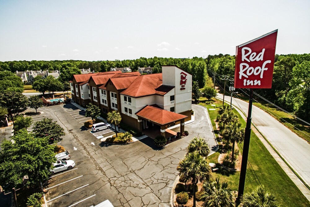 Red Roof Inn & Suites Savannah Gateway - photo 38