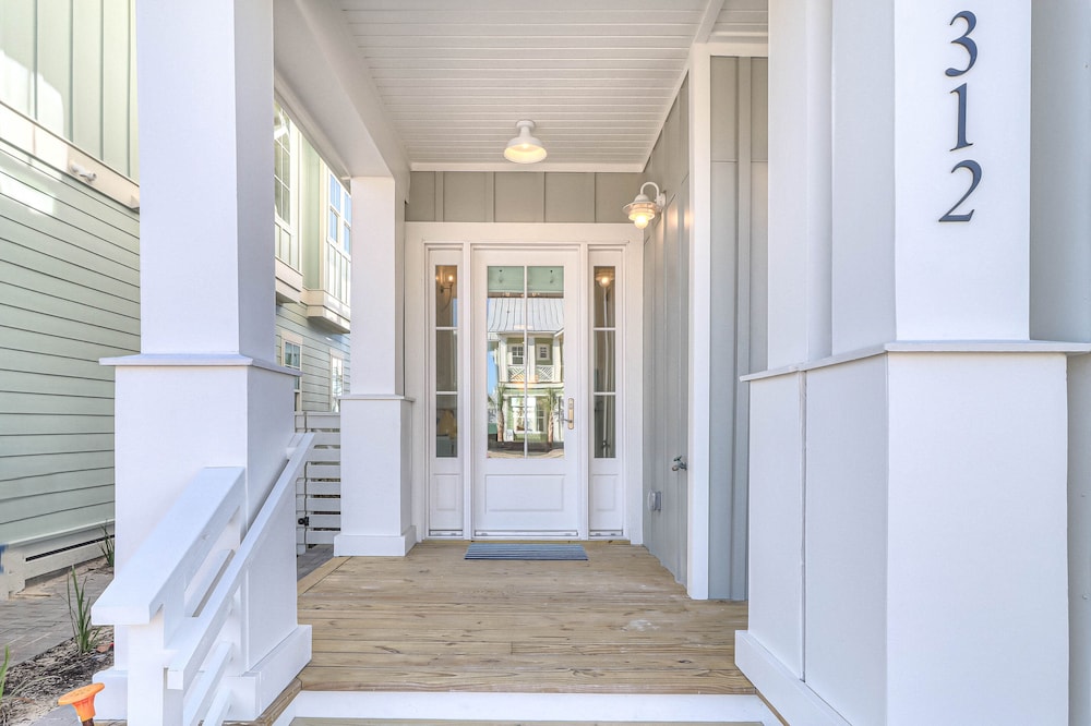 Latin Vibe 312 Sou in Port Aransas, United States