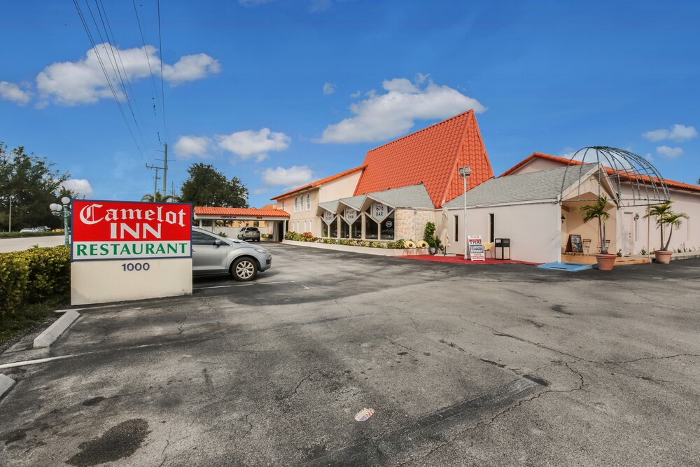 Camelot Waterfront Inn - photo 48