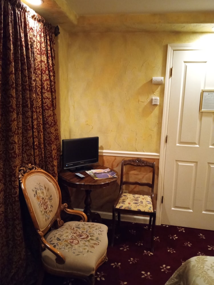 All Season's Groveland Inn - photo 22
