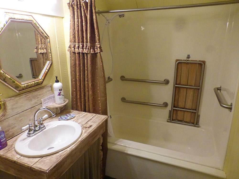 Mulberry Lavender Farm and B&B - photo 25