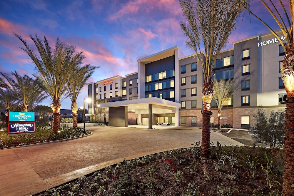 Hampton Inn Long Beach Airport - photo 33