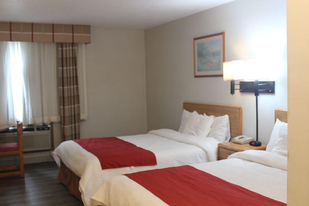 Eastwood Inn - photo 8