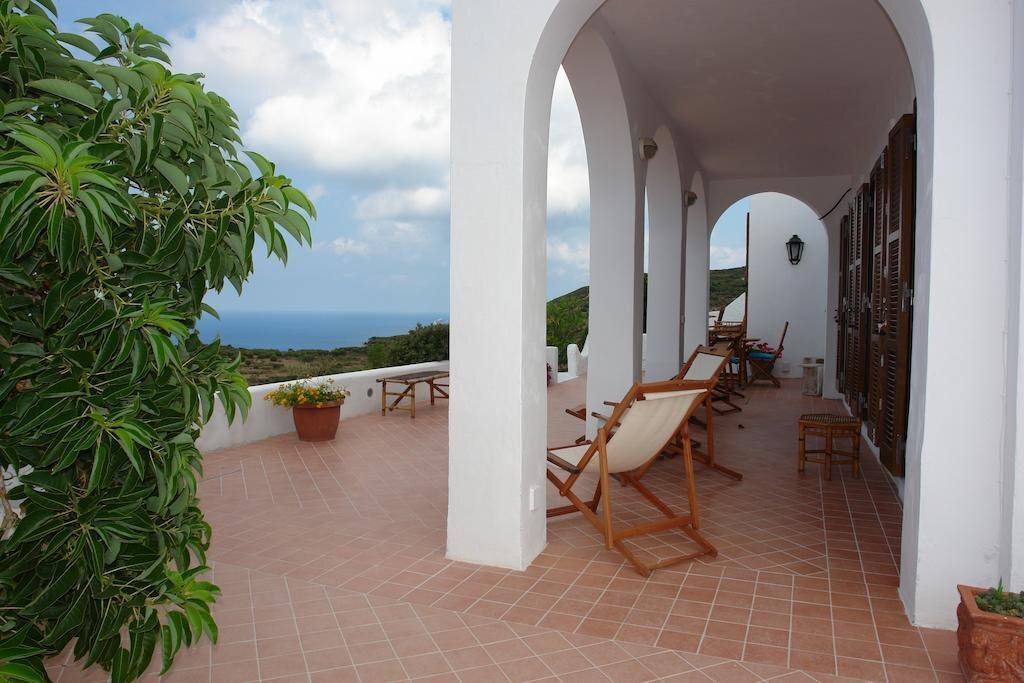 Villa Il Gabbiano — 4-Star Luxury Hotel in Ponza, Italy