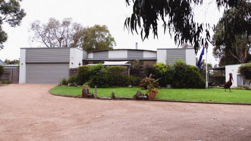 Le Pelican Metung Family Retreat in Metung, Australia