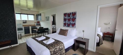 Forgotten World Motel - last minute hotel in Unknown City