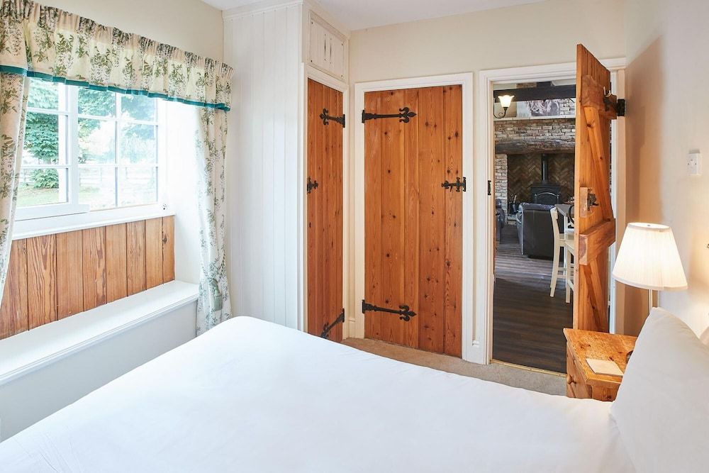 Host & Stay Iris Cottage