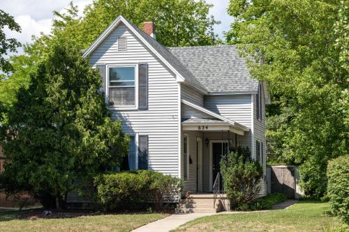 Casa Del Exotique Walk Everywhere AC Beach — 4-Star Luxury Hotel in Traverse City, United States