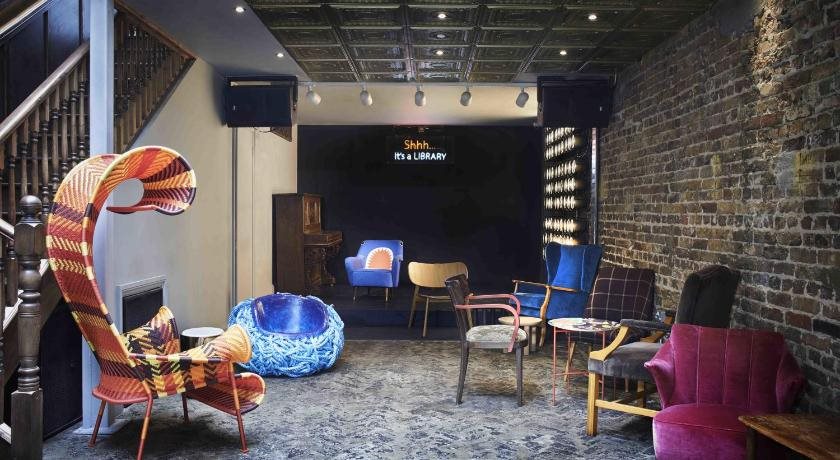 Library — 4-Star Luxury Hotel in London, United Kingdom