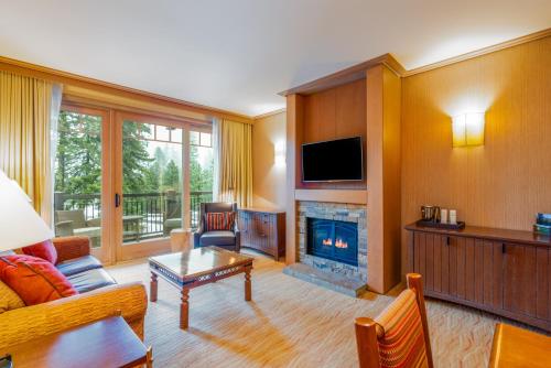 4008 Cozy ONE Bedroom in Suncadia with Heated Pool Access — 4-Star Luxury Hotel in Cle Elum, United States