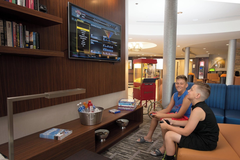 Courtyard by Marriott Canton - photo 25