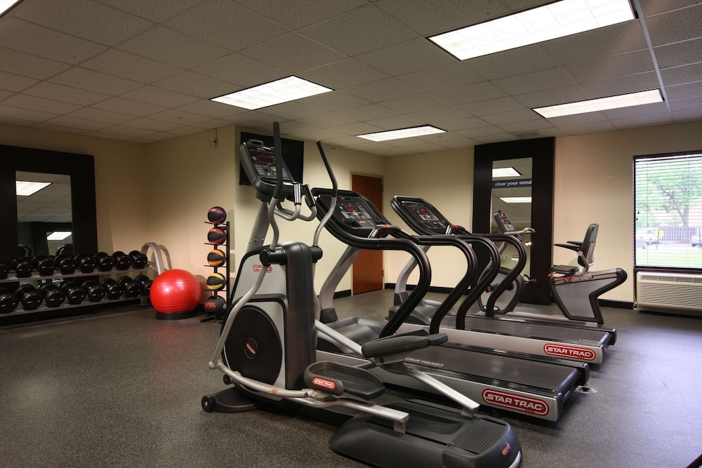 Hampton Inn Woodbridge - photo 29