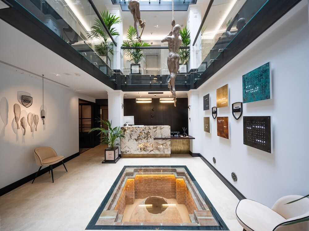 Hostal El Castillo — 4-Star Luxury Hotel in Marbella, Spain