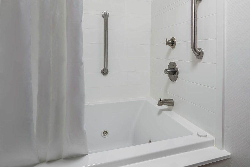 Hampton Inn Helen - photo 22