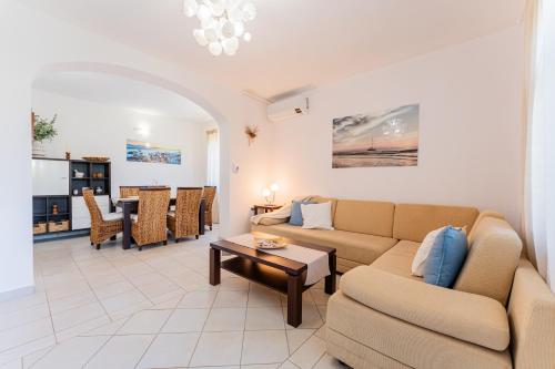 Alka Hvar — Stari Grad — photo 3