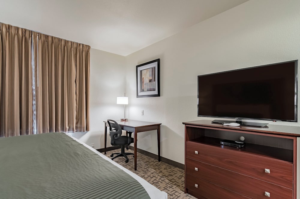 Cobblestone Inn & Suites Lamoni - photo 14