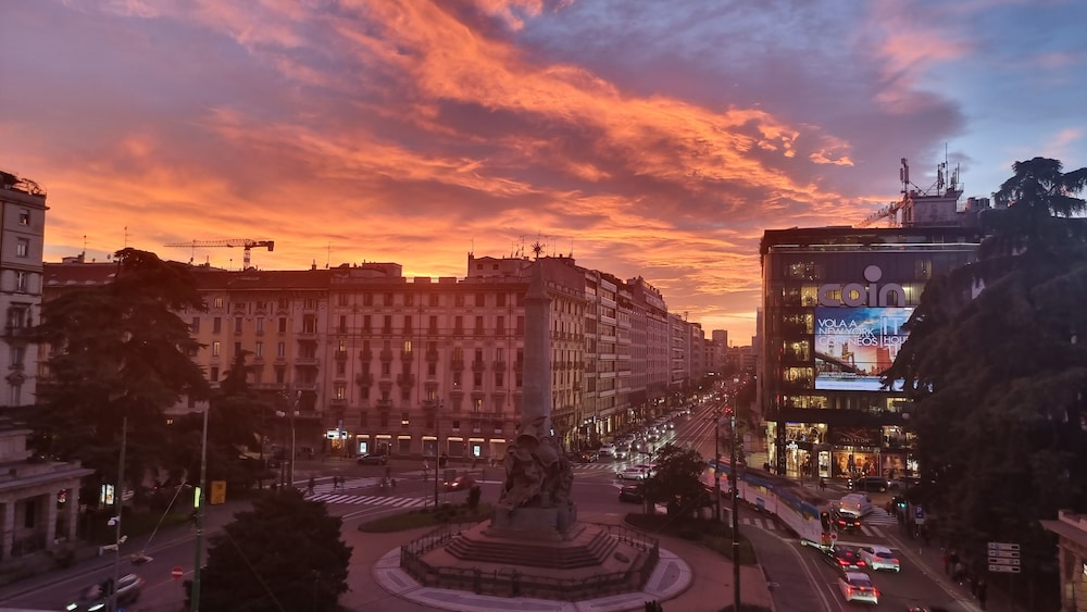 Casa Storica 5 Giornate — 4-Star Luxury Hotel in Milan, Italy