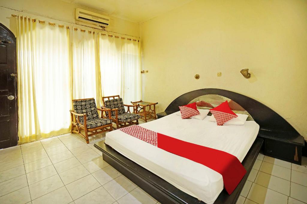 OYO 3201 Hotel Rian Palembang — hotel near Sultan Mahmud Badaruddin II Airport