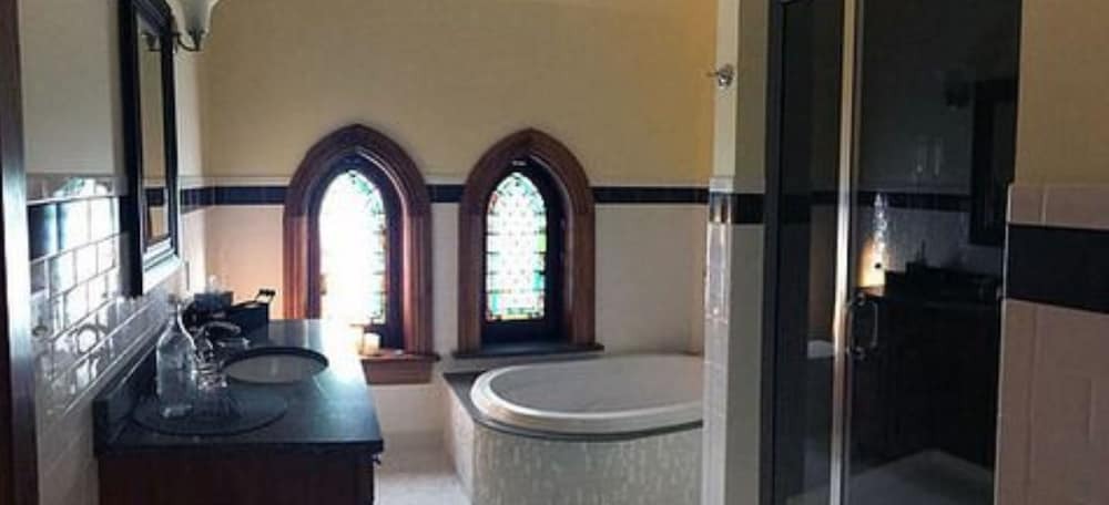 Clifton Heights Inn - photo 17