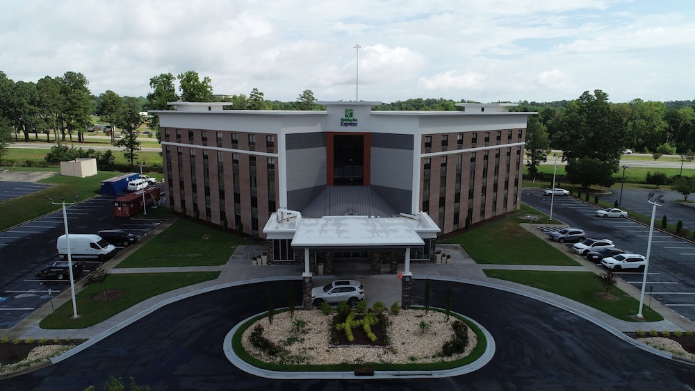 Holiday Inn Express Rocky Mount Sports Center by IHG - photo 82
