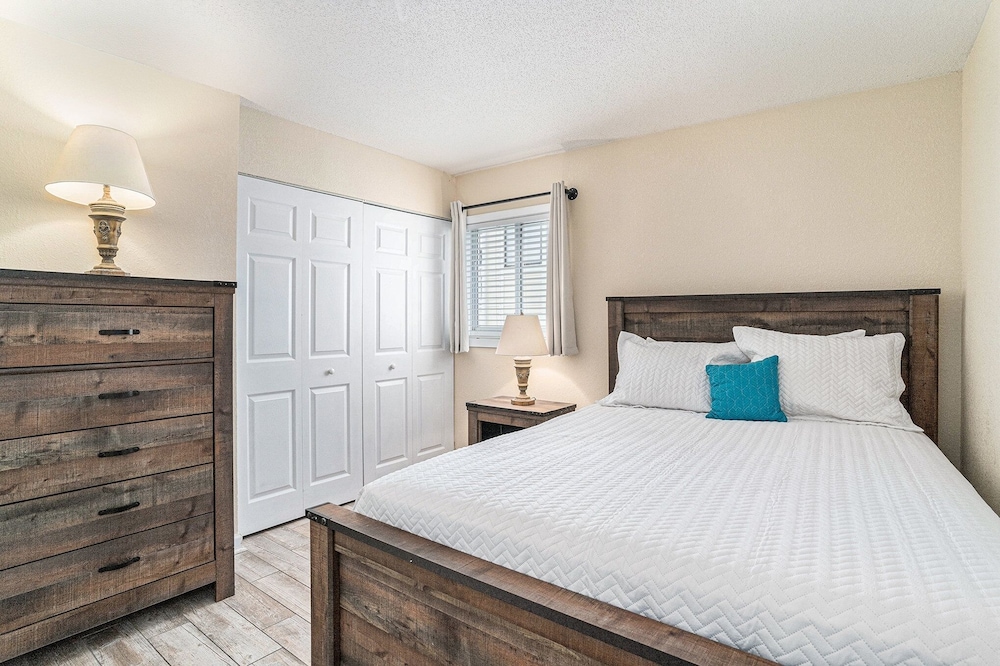 0412 Waters Edge Resort 3 Bedroom Condo by RedAwning - photo 4