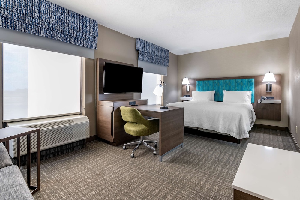 Hampton Inn & Suites Louisville East - photo 8