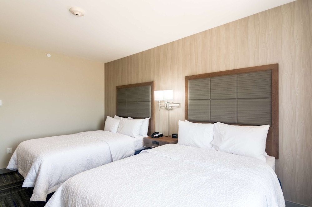 Hampton Inn Oklahoma City Northeast - photo 12